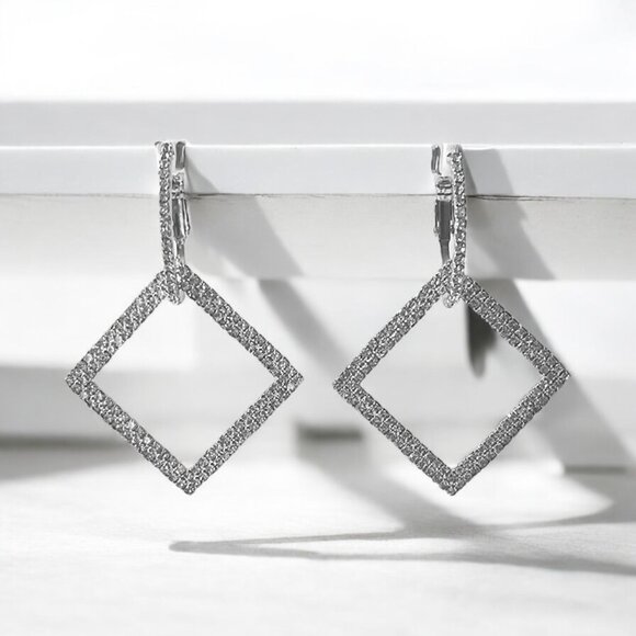 Square Dangle Night Out Earring - Picture 4 of 6